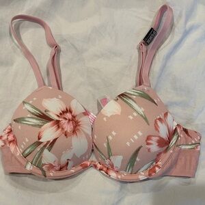 Victoria's Secret Pink Super Push Bra size 32A. NWT